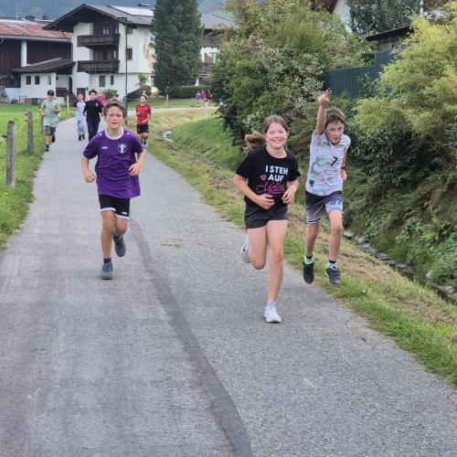 Kinder beim Rote Nasen Lauf