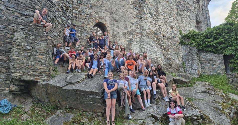 Kinder bei Burg
